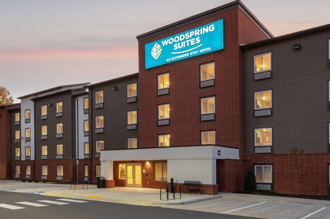 Woodsping Suites Washington Dc East Arena Drive Lake Arbor Exterior foto